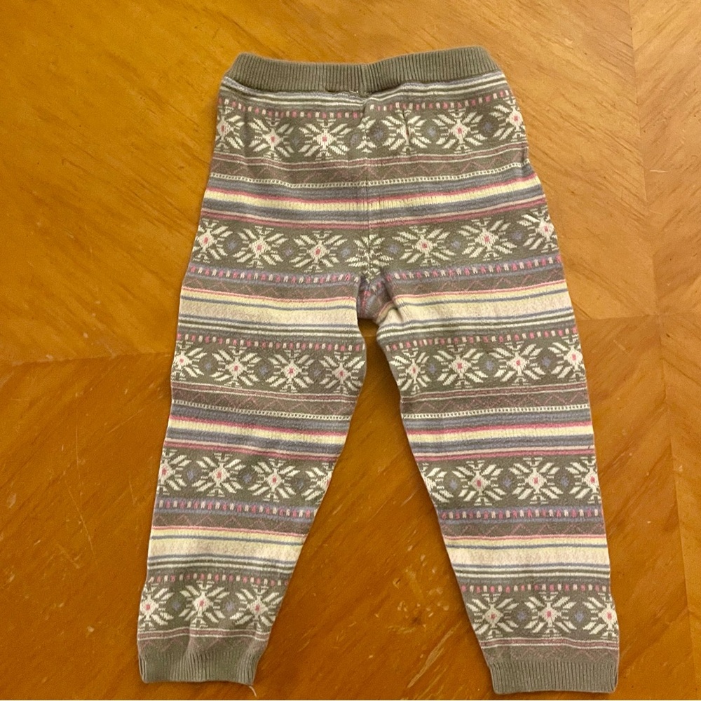 Hanna Andersson Snowflake and Unicorn Patterned Leggings - Picture 6 of 7